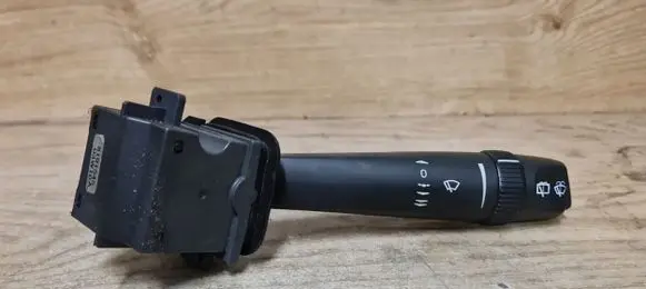 Volvo V70 Wiper control stalk 8191545