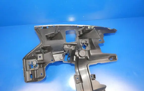 Volvo V40 Front bumper mounting bracket 31347090