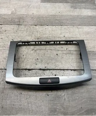 Volkswagen PASSAT B7 Radio/GPS head unit trim 3AA858069