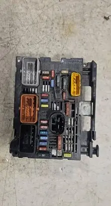 Citroen Berlingo Fuse module 9664706180