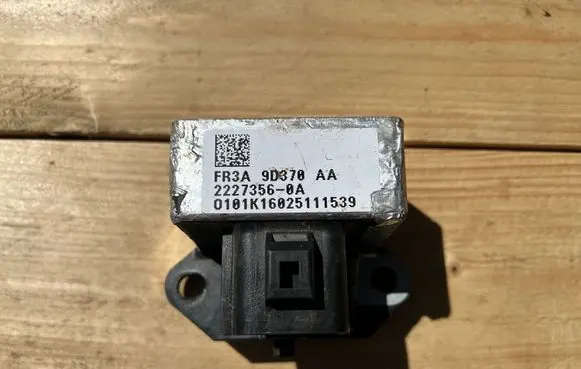 Ford Mustang VI Fuel pump relay 22273560A