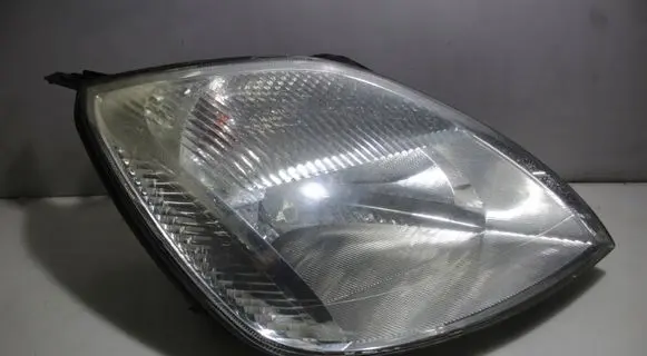 Ford Fiesta Headlight/headlamp