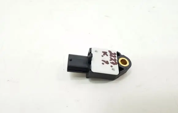 Toyota Auris 150 Airbag deployment crash/impact sensor 8983102060