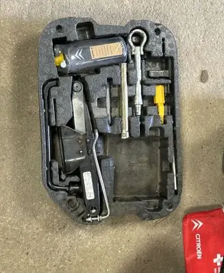 Citroen C4 Grand Picasso Tool set 9681017280