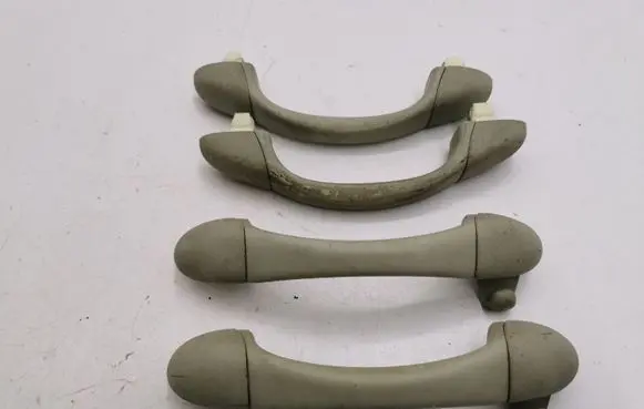 Saab 9-3 Ver2 A set of handles for the ceiling 