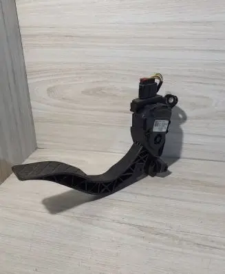 Audi A4 S4 B8 8K Accelerator throttle pedal 8K1721523