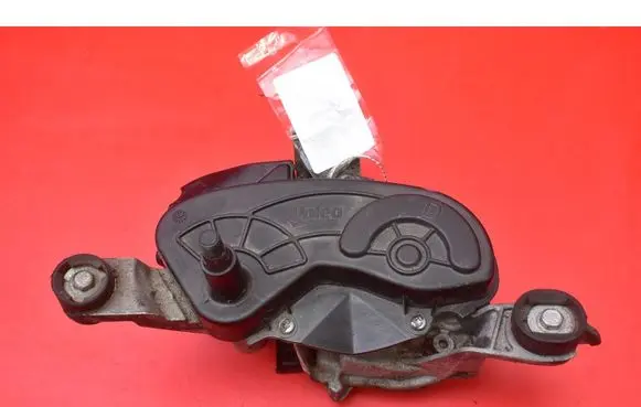 Front wiper linkage and motor