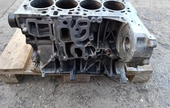 BMW 3 E90 E91 Engine block 