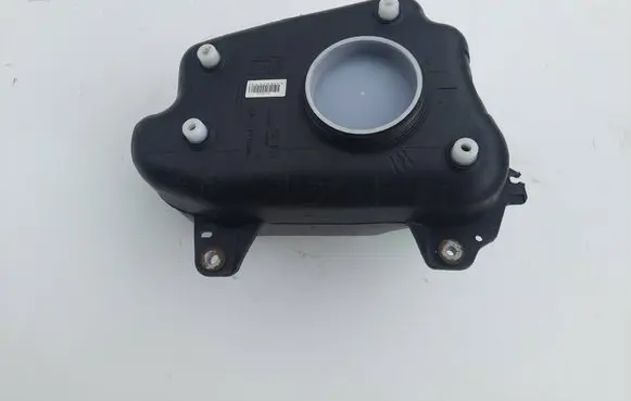 Opel Insignia B AdBlue liquid reservoir 84243719 4093204AB