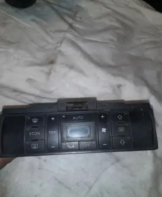 Audi A4 S4 B5 8D Climate control unit 8D0820043M D570002 5HB00790805