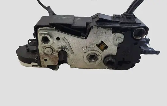 Peugeot 207 Front door lock 24097816 24094158 24095158