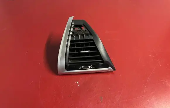 BMW X4 G02 Dashboard side air vent grill/cover trim 9363439 64229363439