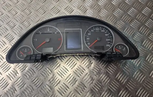 Audi A4 S4 B7 8E 8H Speedometer (instrument cluster) 8E0920901D