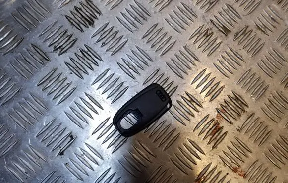 Audi A4 Allroad Ignition key/card 