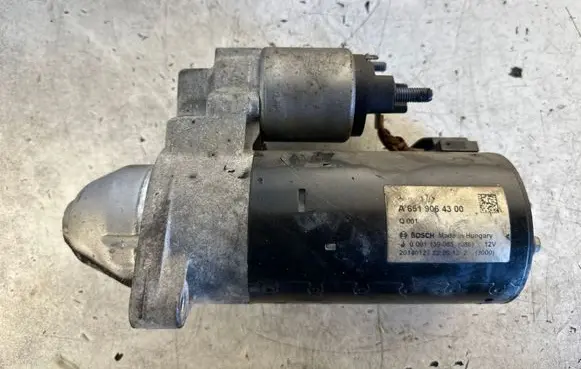 Mercedes-Benz C W204 Starter motor A6519064300 0001139085