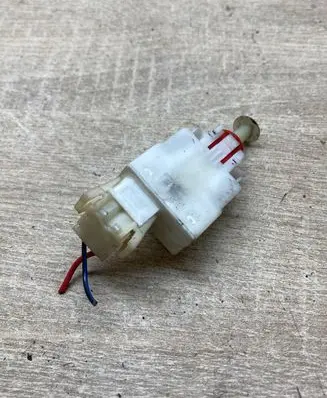 Opel Zafira A Brake pedal sensor switch 90569685 03611102