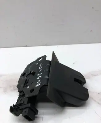 Audi A4 S4 B7 8E 8H Tailgate/trunk/boot lock/catch/latch 8P4827505B