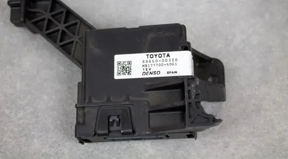 Toyota Yaris Other control units/modules 886500D320