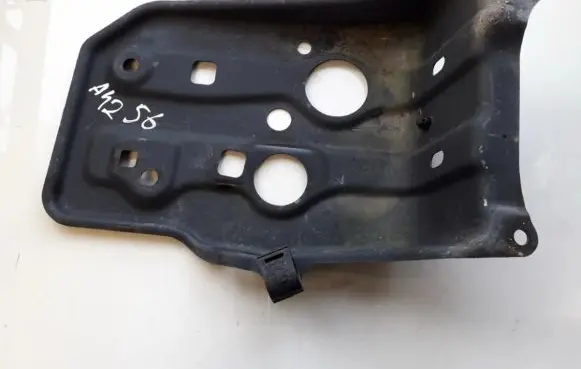 Toyota RAV 4 (XA30) Battery box tray 