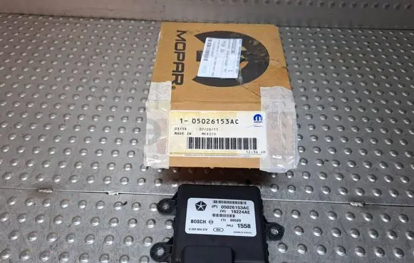 Chrysler Town u0026 Country V Parking PDC control unit/module 05026153AC