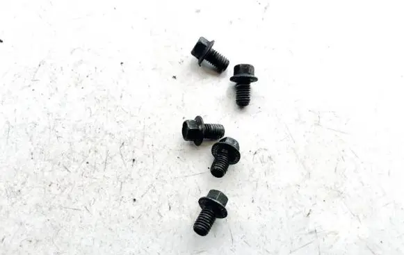 Mazda 5 Nuts/bolts 