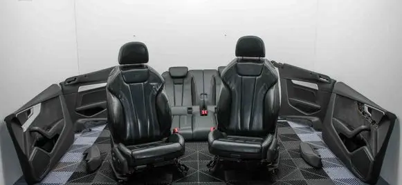 Seat set