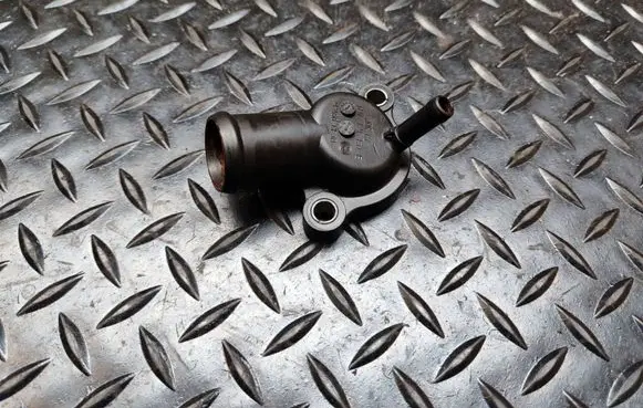 Skoda Octavia Mk3 (5E) Engine coolant pipe/hose 04L121131E