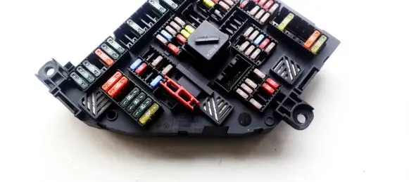 BMW 5 GT F07 Fuse box set 016704991E 0-1670499-1E