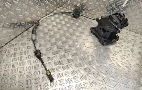 Citroen DS5 Gear shifter/selector 9688177780