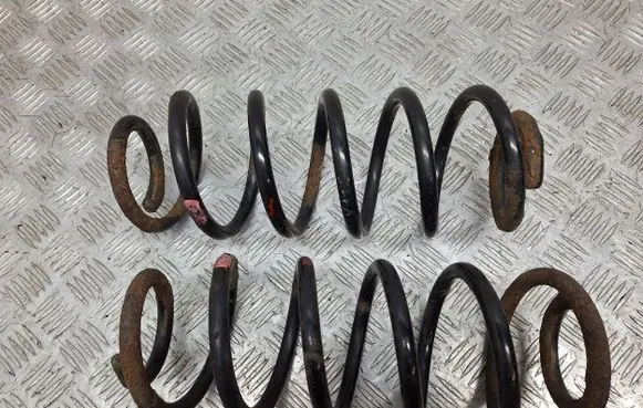 Toyota Verso Rear coil spring 482310F040