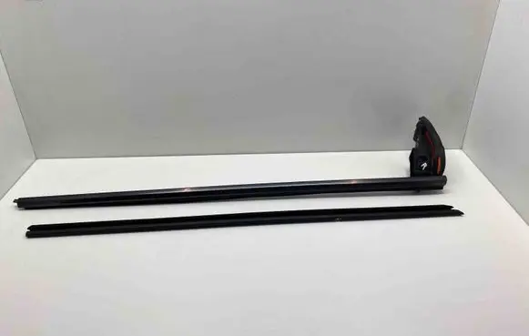 Mercedes-Benz SL R230 Door glass trim A2307200224 2307200224