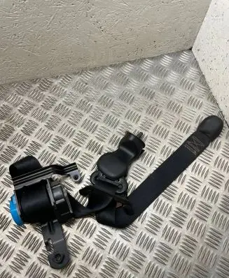 Chrysler Grand Voyager IV Third row seat belt P52029370AC YUEH9298502377