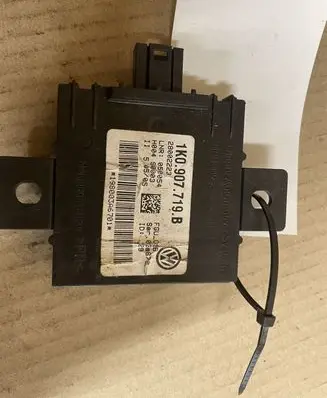 Volkswagen Golf V Alarm control unit/module 1K0907719B 28002223 198003A6701