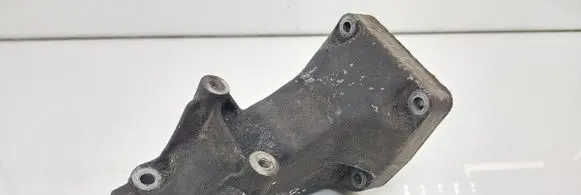Mercedes-Benz E W211 Engine mounting bracket A6112230704