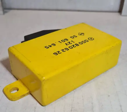 Mercedes-Benz Vito Viano W638 Seat control module 0008206226 SG601645