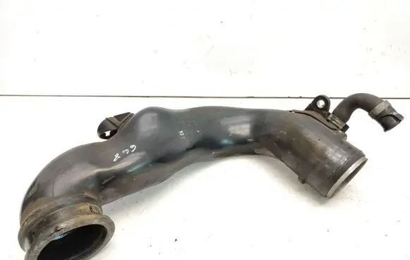 Opel Astra J Air intake duct part 55577108 ETX446362