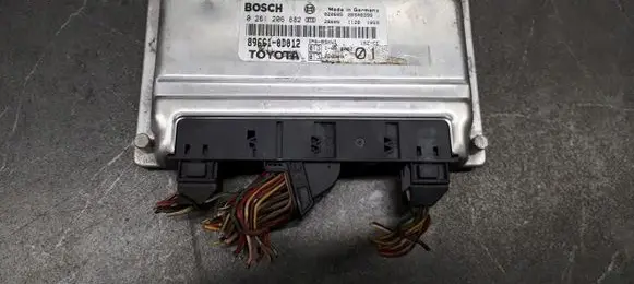 Toyota Yaris Engine control unit/module ECU 0261206882