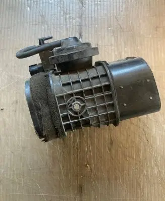 Vacuum valve