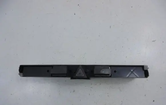 Opel Zafira B Hazard light switch 13205863XF
