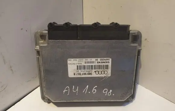 Audi A4 S4 B5 8D Engine control unit/module 3B0907557B 5WP433304