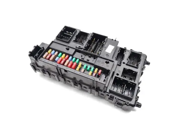 Ford Mondeo MK V Fuse module HU5T-15604 A2C758706010000