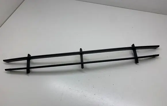 Ford Mondeo Mk III Front bumper lower grill 1S7J17B968AA