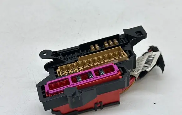 Audi A5 Sportback 8TA Fuse module 4H0941824