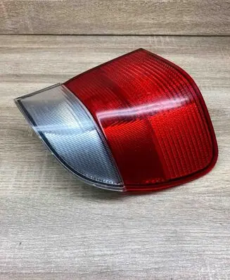 BMW 5 E39 Rear/tail lights 2496321