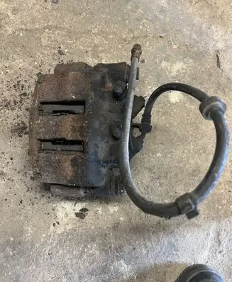 Renault Master II Front brake caliper