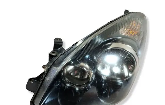 Toyota Corolla Verso AR10 Headlight/headlamp 