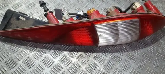 Ford Mondeo Mk III Rear/tail lights 1s7113404c