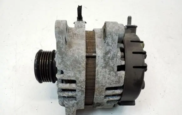 KIA Sportage Generator/alternator 373002A850 2611067