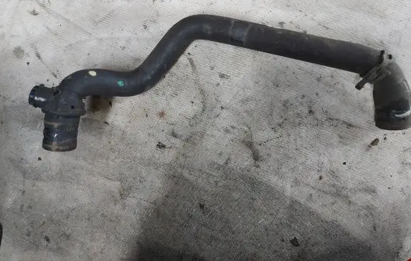 Ford Galaxy Engine coolant pipe/hose X6321632