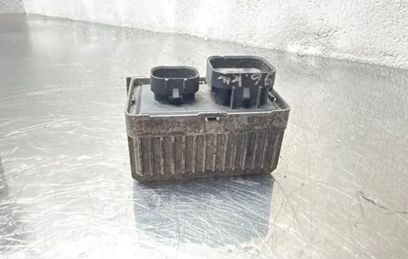 Opel Insignia A Glow plug pre-heat relay 55574293